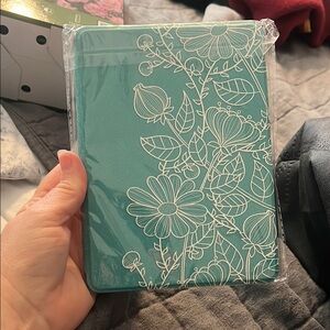 Floral Teal Kindle Paperwhite cover 11th Generation. New